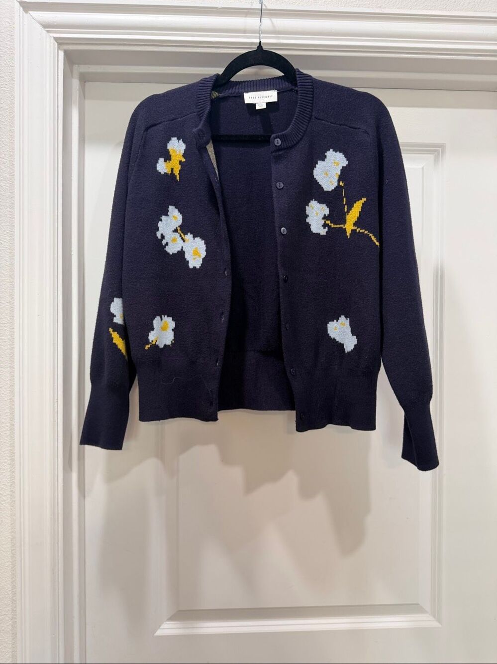 Free Assembly Navy Blue Floral Knit Button Up Cardigan Sweater Size M